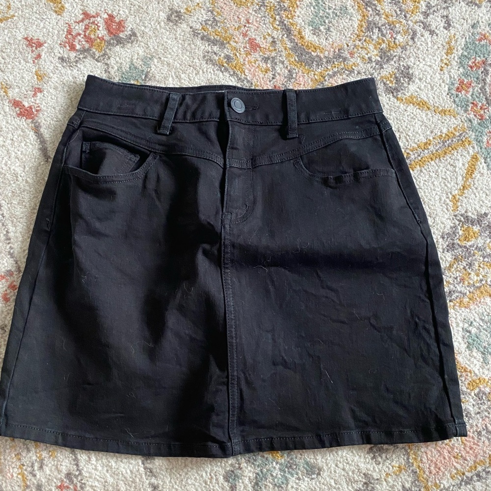 Juniors Black Denim mini skirt.  SO (Kohls) brand. Size 7.